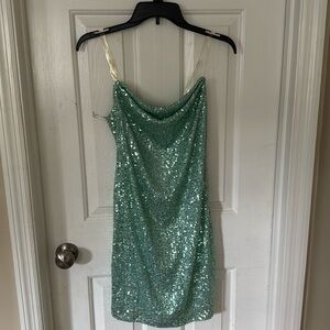 NWT size small Bebe cowl short mini dress